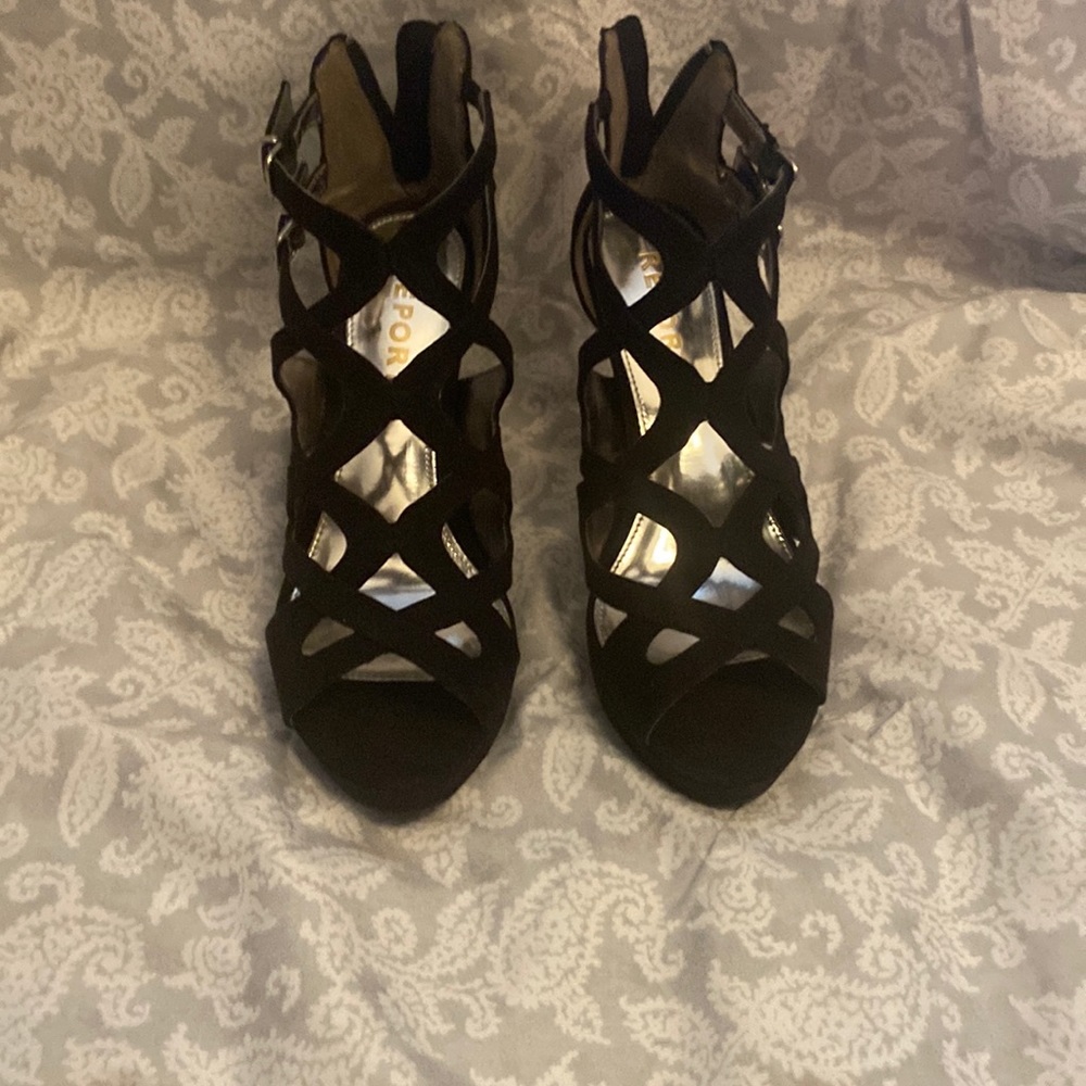 Report Laleh color Black size 7